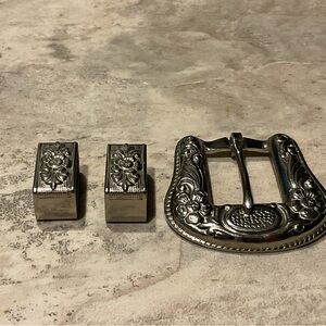 Belt Buckle Set Silvertone Floral fits 1” belt